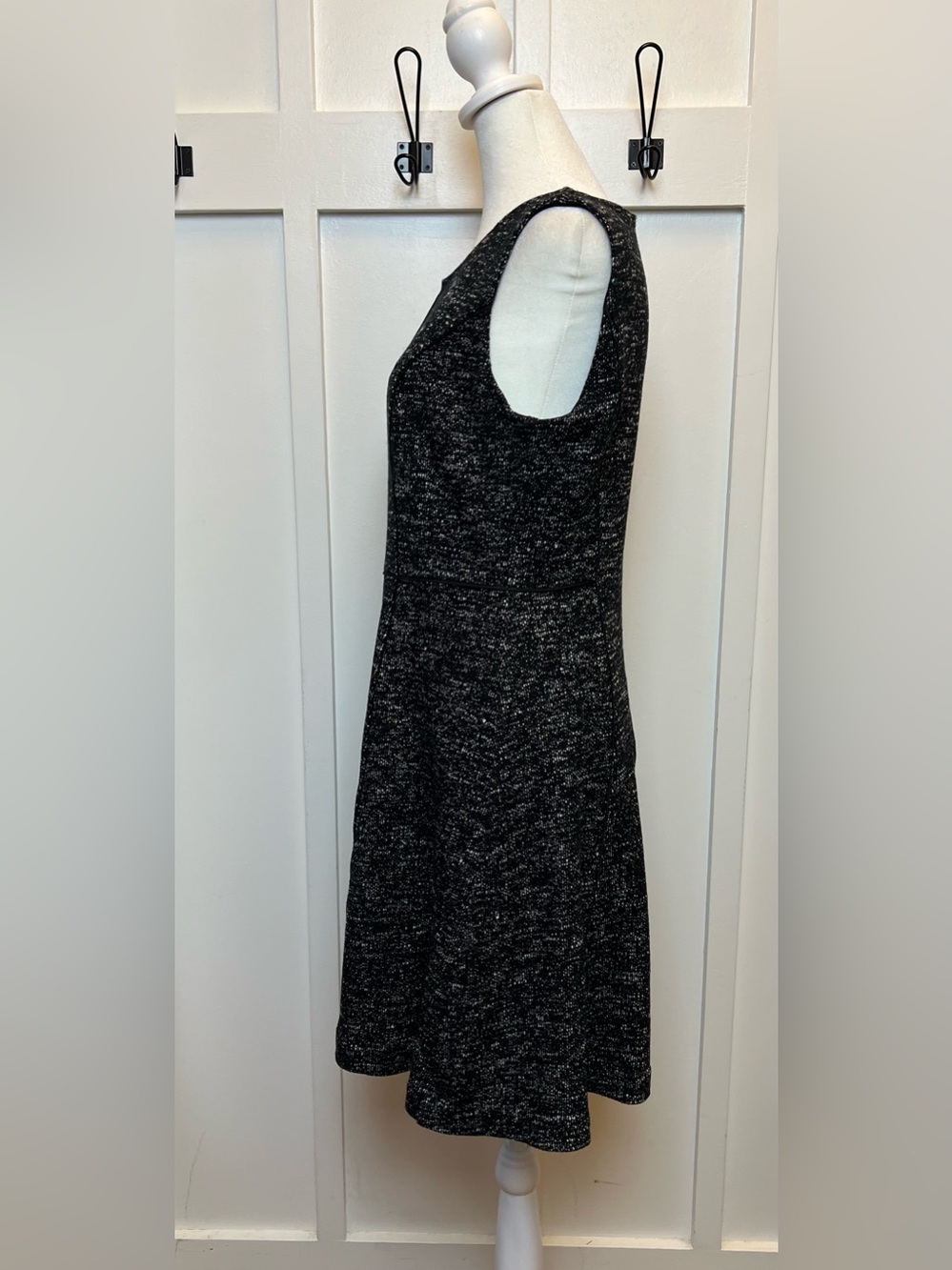 TALBOTS Petite Size 8 Petite Black White Ponte Stretch Sleeveless Sheath Dress - Picture 4 of 10